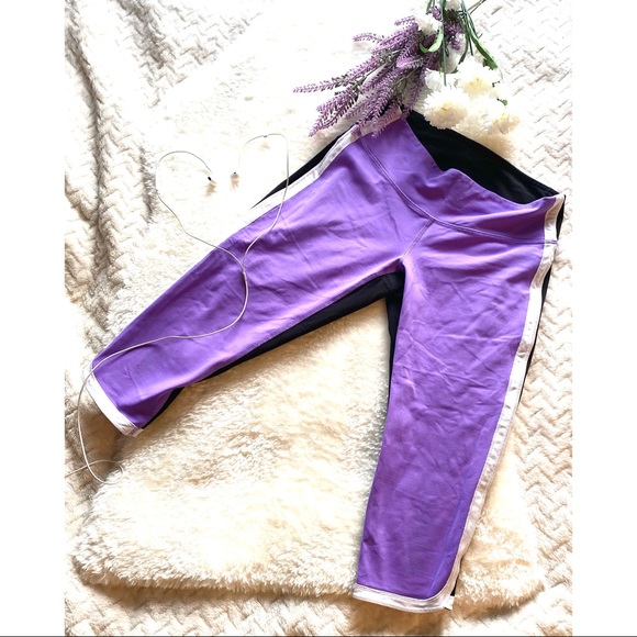 Lululemon Ignite Crop - Picture 2 of 3